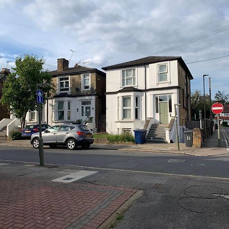 לונדון Amazing En-Suite Apartment In Finchley Central מראה חיצוני תמונה