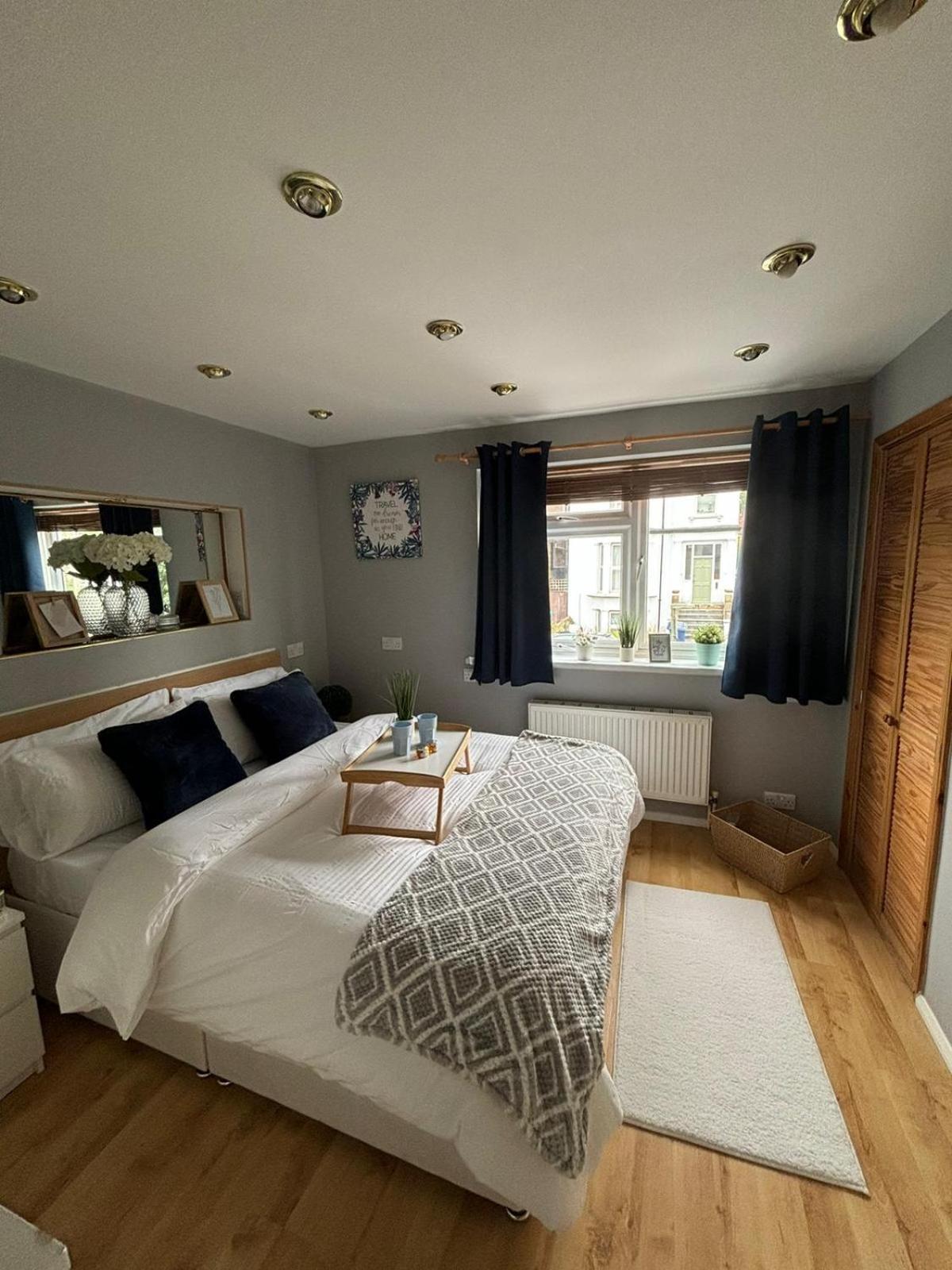 לונדון Amazing En-Suite Apartment In Finchley Central מראה חיצוני תמונה
