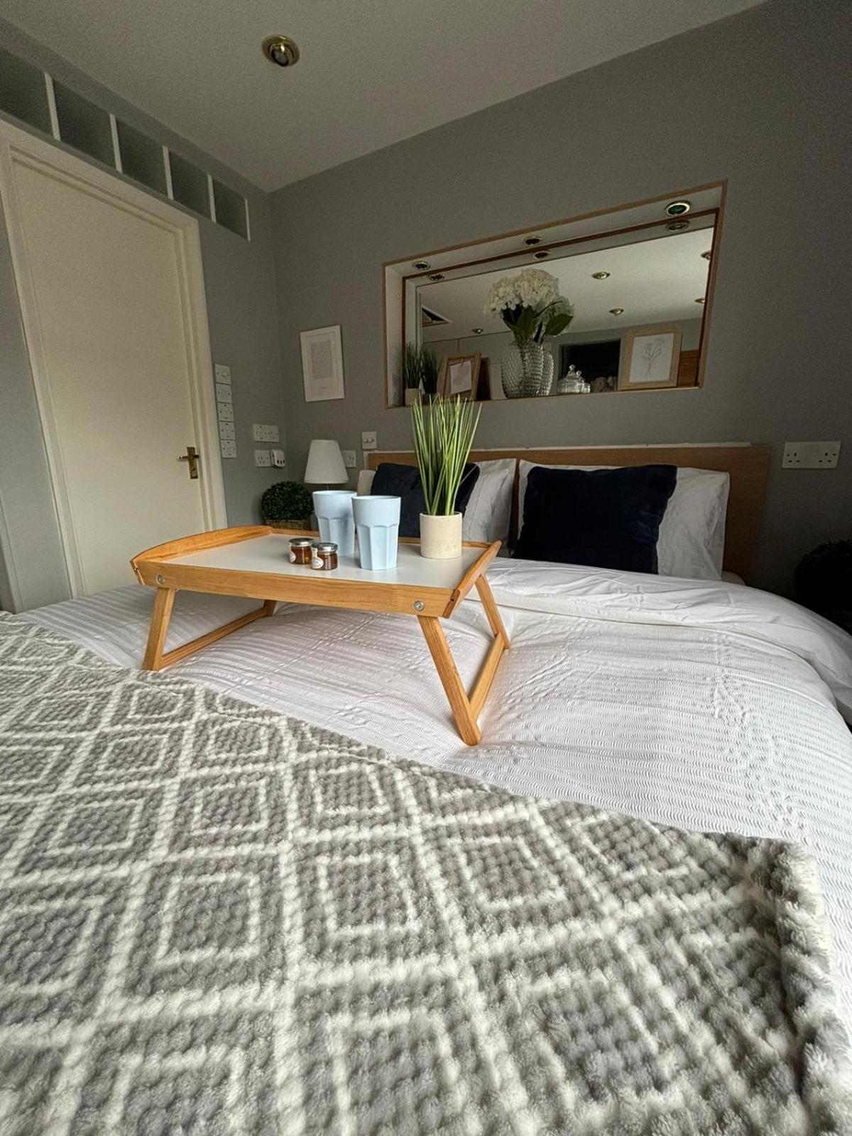 לונדון Amazing En-Suite Apartment In Finchley Central מראה חיצוני תמונה