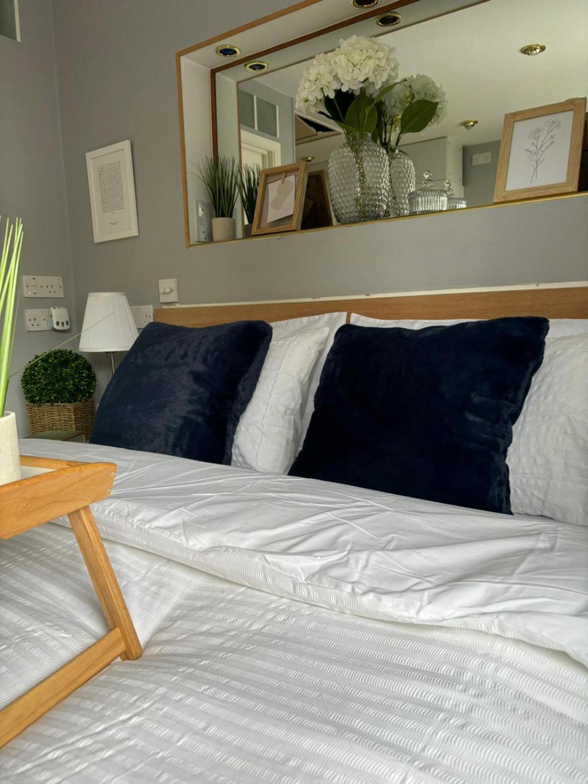 לונדון Amazing En-Suite Apartment In Finchley Central מראה חיצוני תמונה