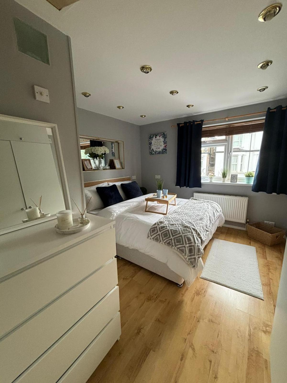 לונדון Amazing En-Suite Apartment In Finchley Central מראה חיצוני תמונה
