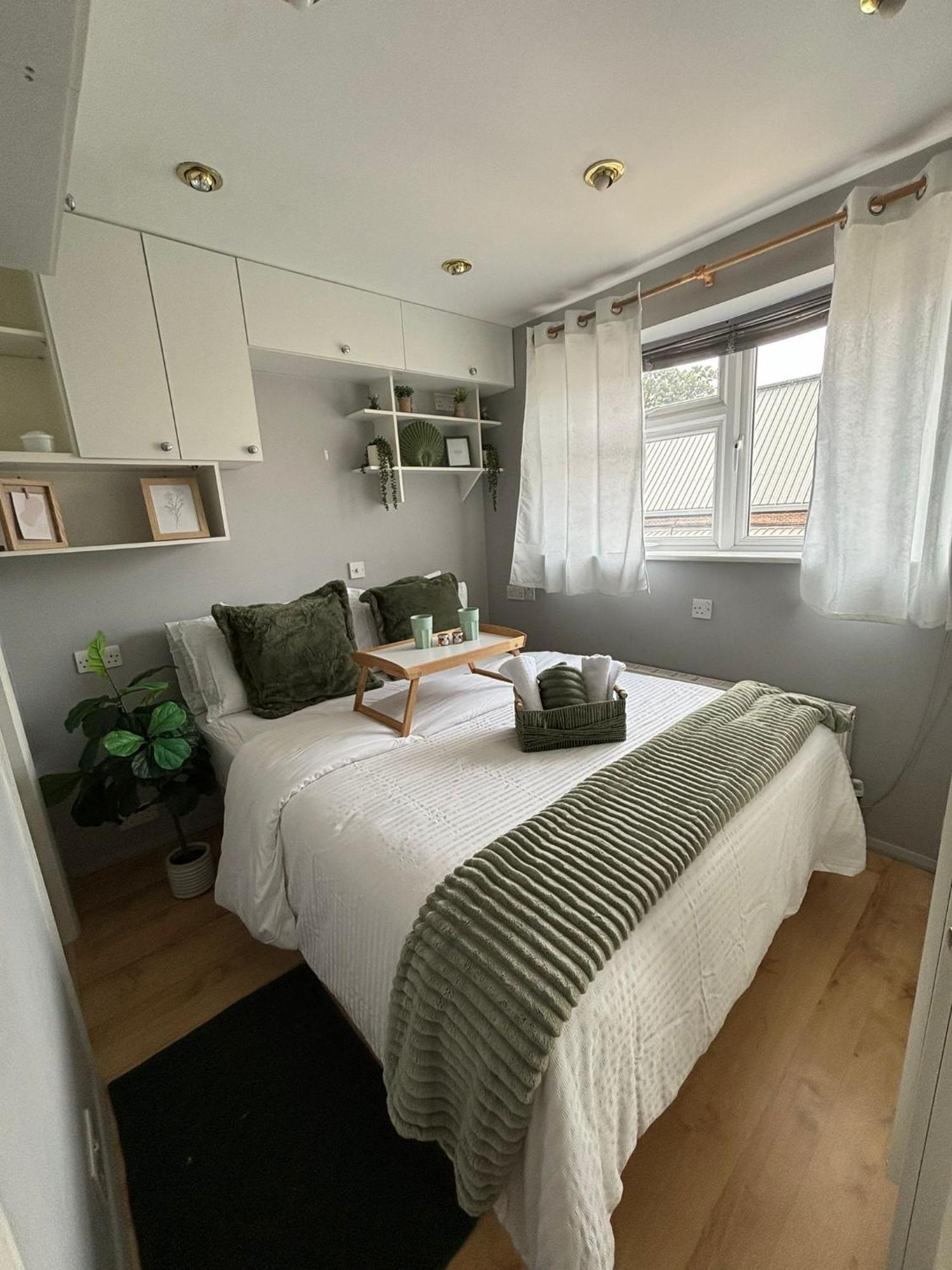 לונדון Amazing En-Suite Apartment In Finchley Central מראה חיצוני תמונה
